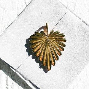 Jane Win Love Full Heart Pendant